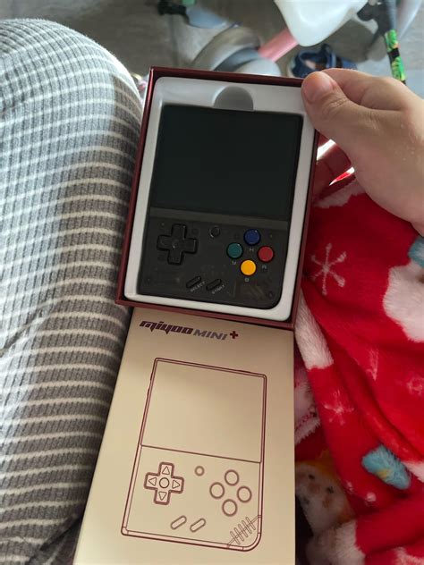 Anyone help me to put DS games in my micro sd card : .